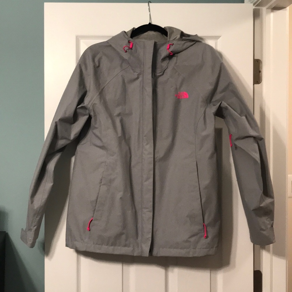 Women’s North face rain Jacket !! Great condition
